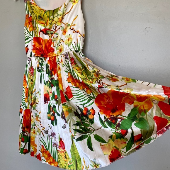 Lavand Tropical Floral Pleated Dress - Picture 2 of 6